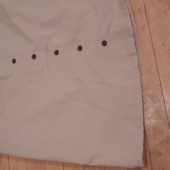 Button down semi-short skirt - Picture 7 of 10